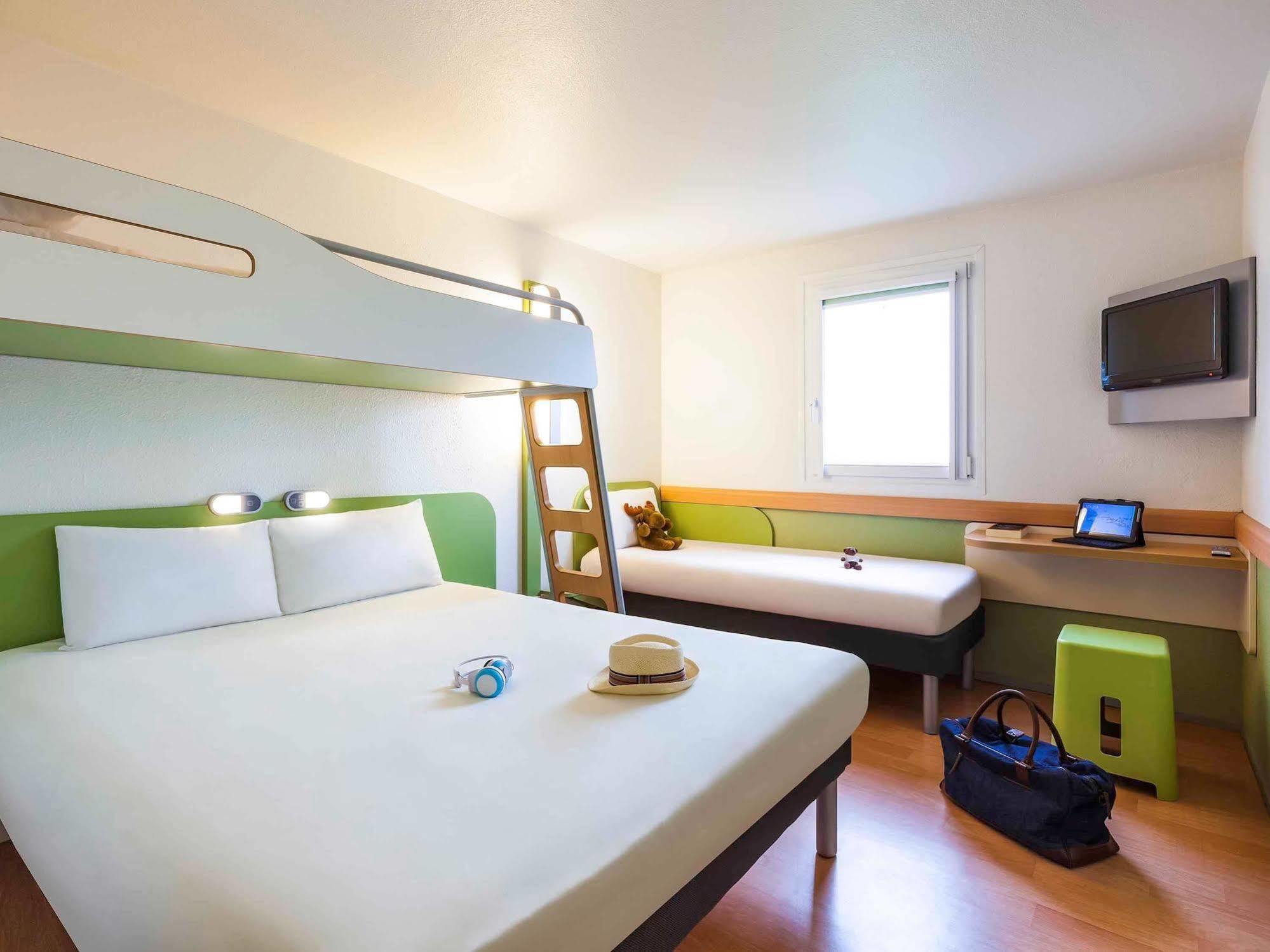 Ibis Budget Marne La Vallee Pontault Combault Exterior foto
